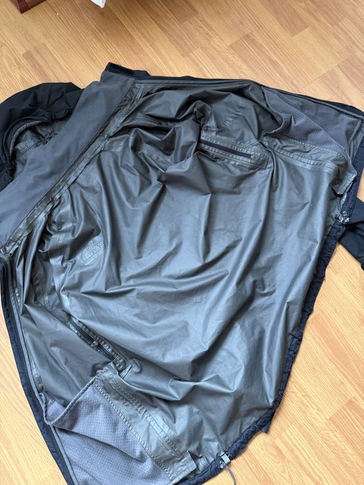 Чоловіча ветровка The North Face оригінал розмір Л