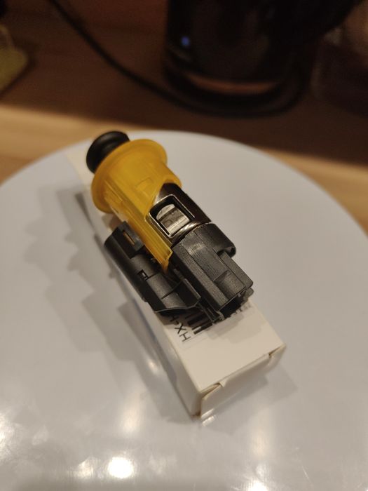 Zapalniczka, gniazdo zapalniczki