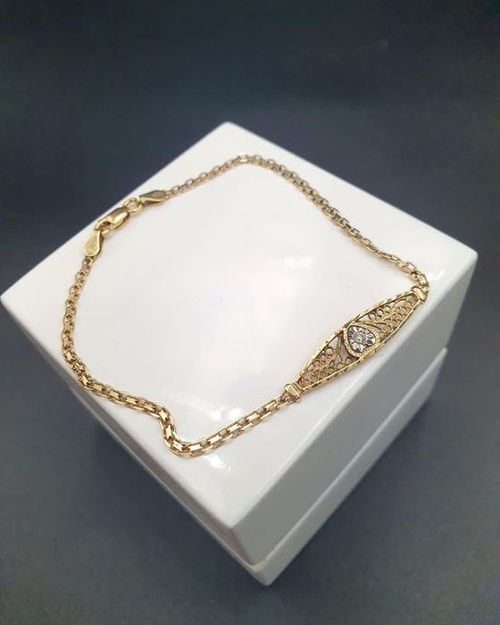 Ładna Złota Bransoletka zdobiona Brylantem Serduszko