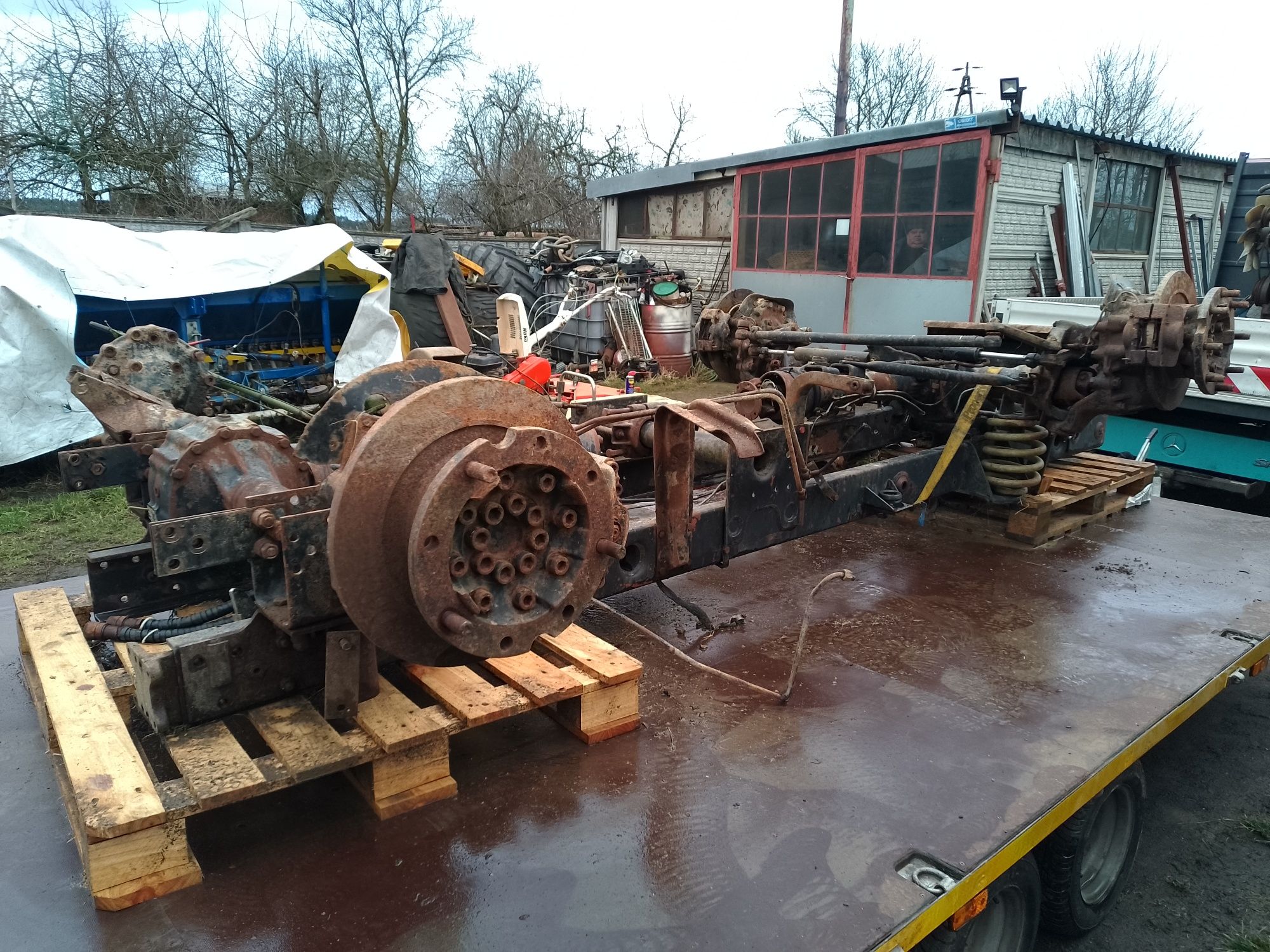 MB Trac 800 rama dokumenty most