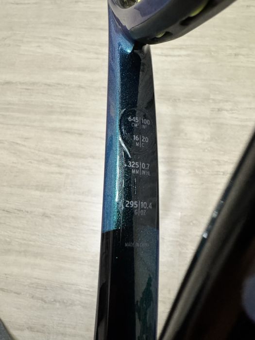 Продам ракетку Head Gravity MP 2025.