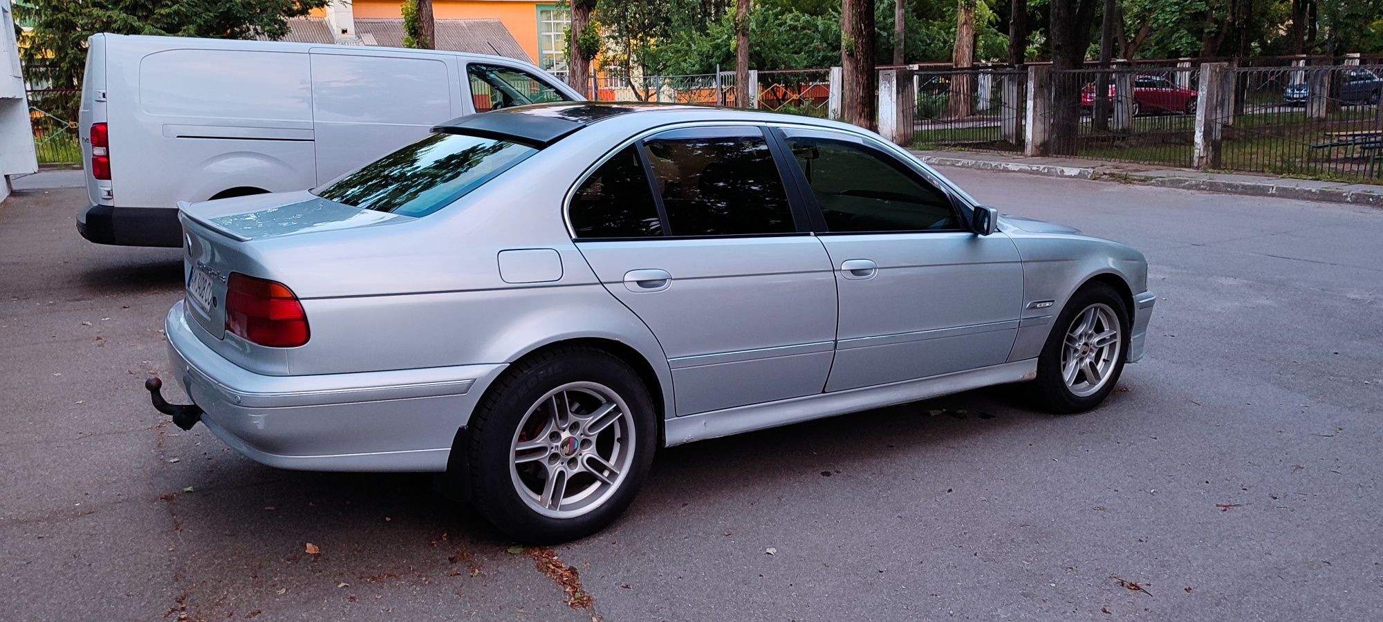 BMW e39 525 tds продам