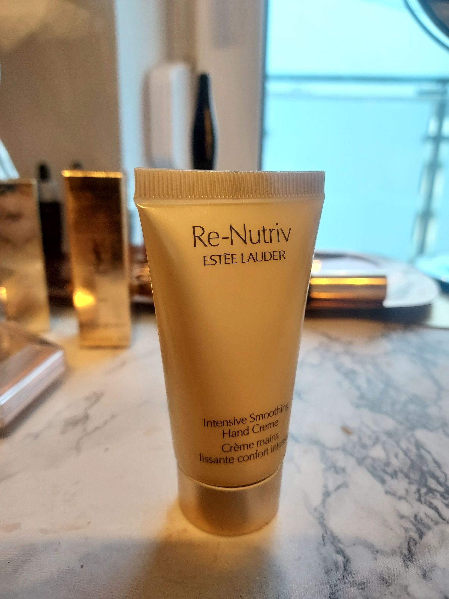 Estee Lauder Re-Nutriv Intense Smoothing hand