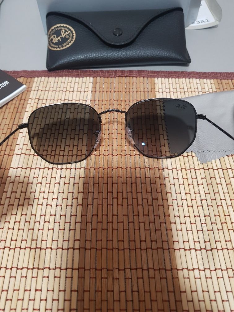 Очки  Ray-Ban  Продам