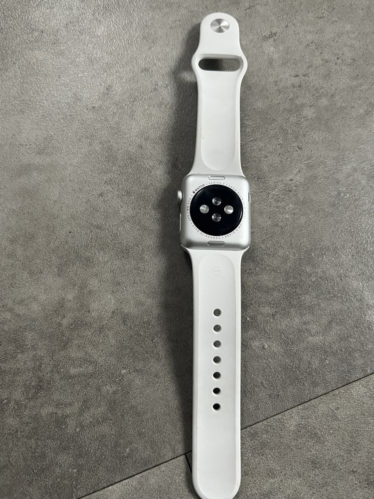 Iwatch series 3 38mm srebrny bialy Apple