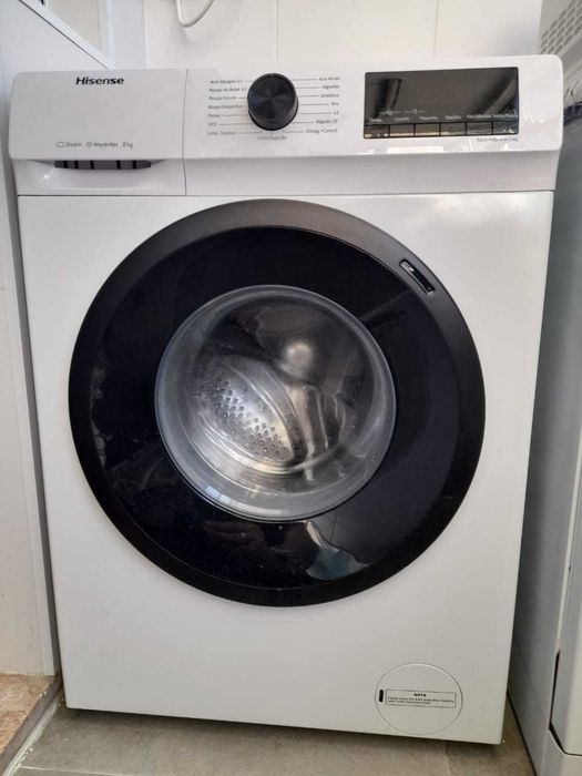 Máquina de lavar roupa Hisense 8kg em MUITO BOM estado de conservação