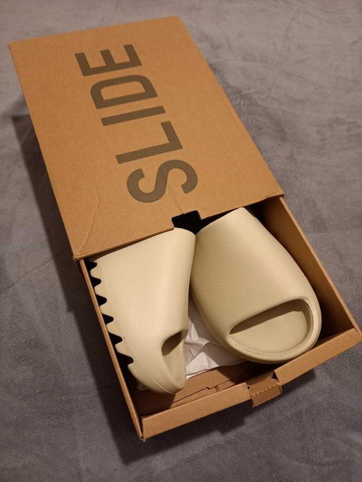 Klapki YEEZY slide BONE