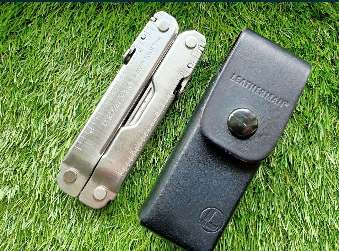 Multitool Leatherman Super Tool 300