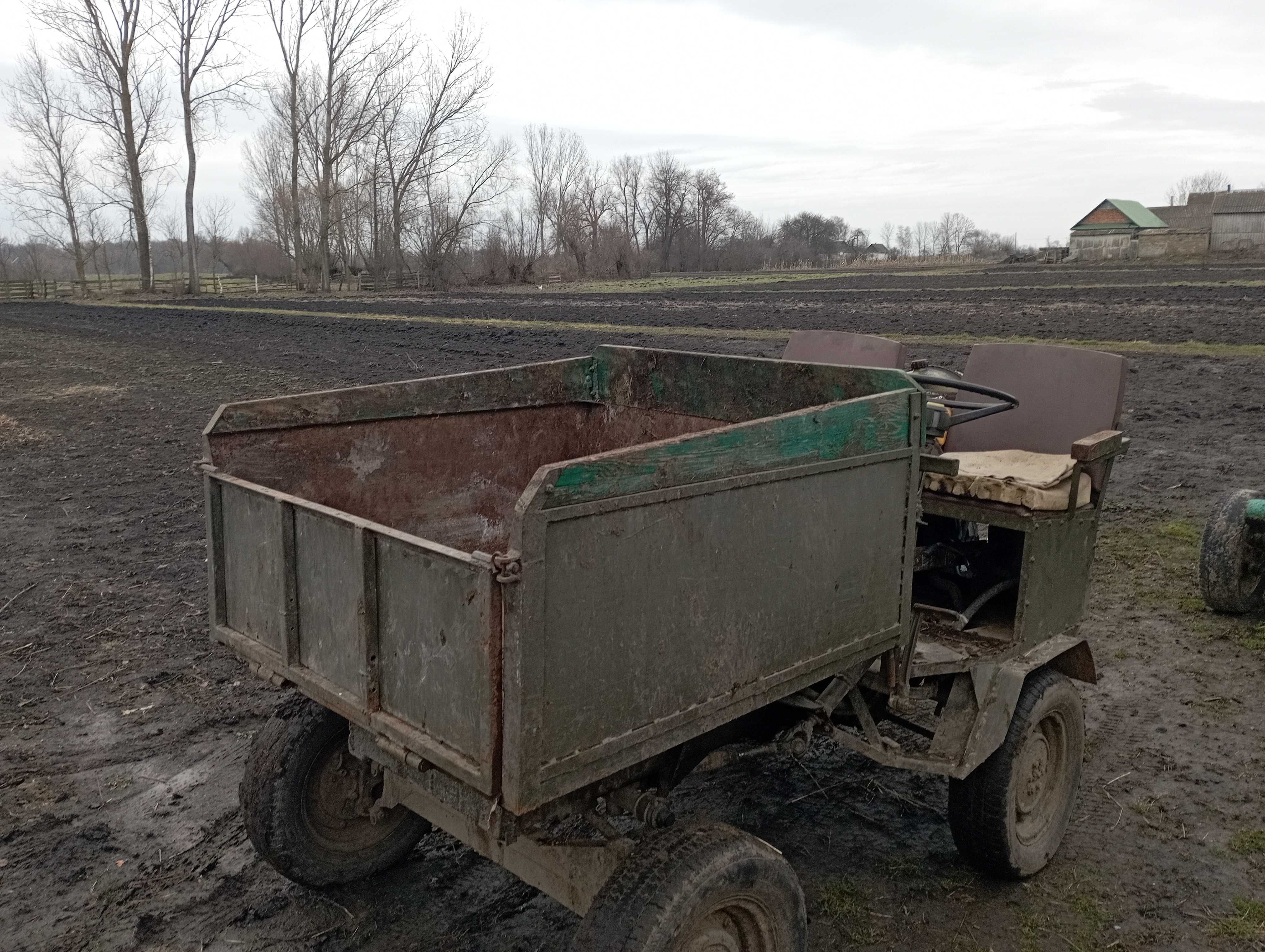 Саморобний універсальний мінітрактор т-16