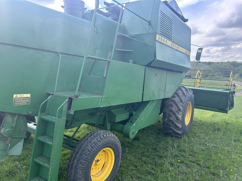 Комбайн John Deere 975