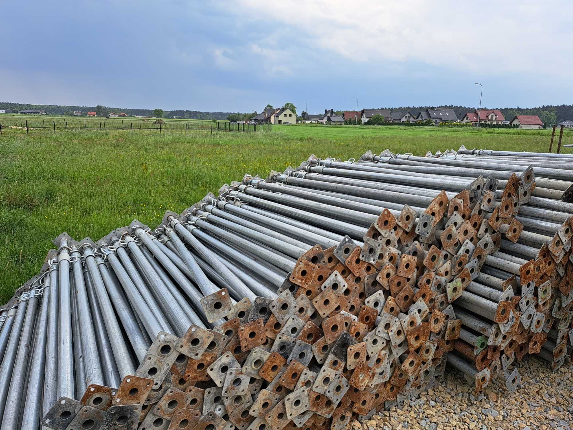 Wynajem szalunki stemple metalowe podpory regulowane rusztowanie