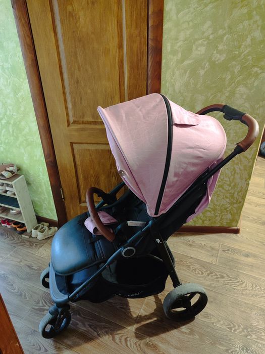 Продам детскую коляску.