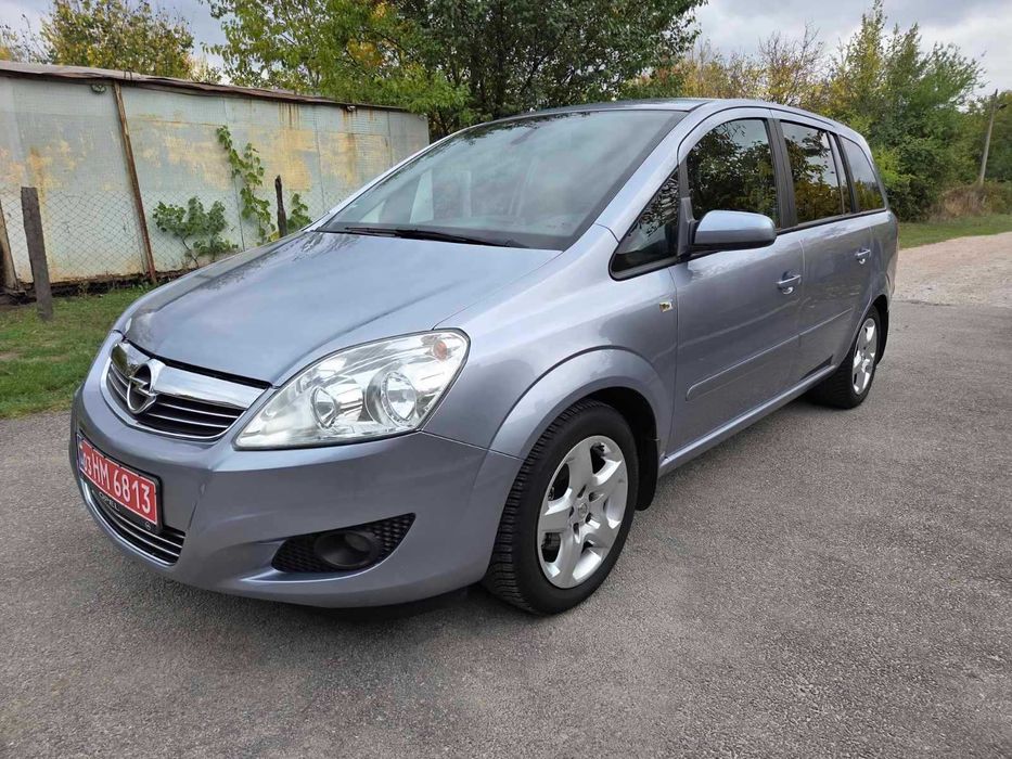 7- місний Opel Zafira в ідеальному стані. Не  битий, не фарбований.