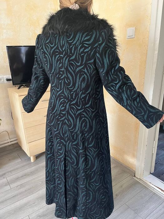 Пальто для жінок