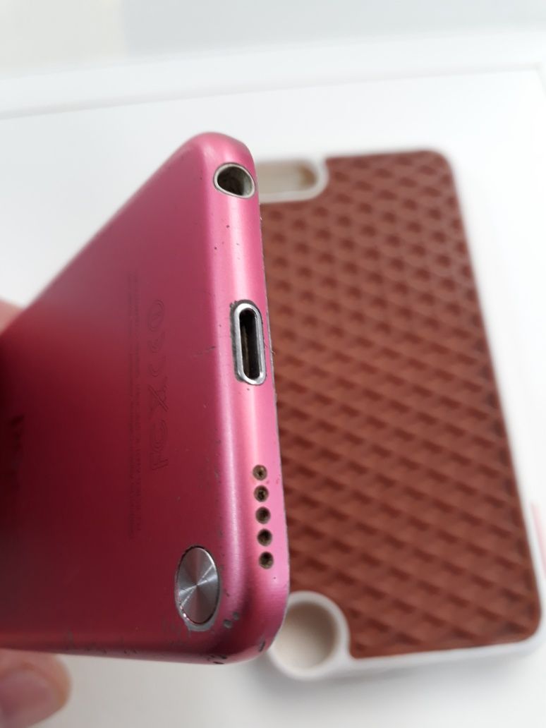 Apple iPod A1421  (64gb)