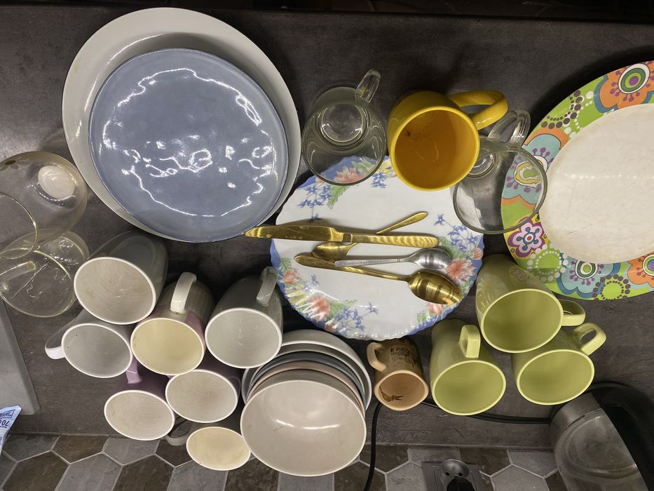 Oddam za darmo kubki, talerzy i inne