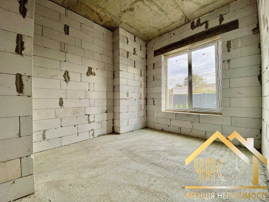 Продаж дуплексу без ремонту 130 м2 у центрі с. Гатне