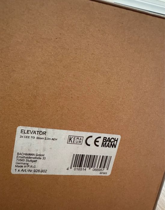 Elevador com 2 tomadas Bach Mann