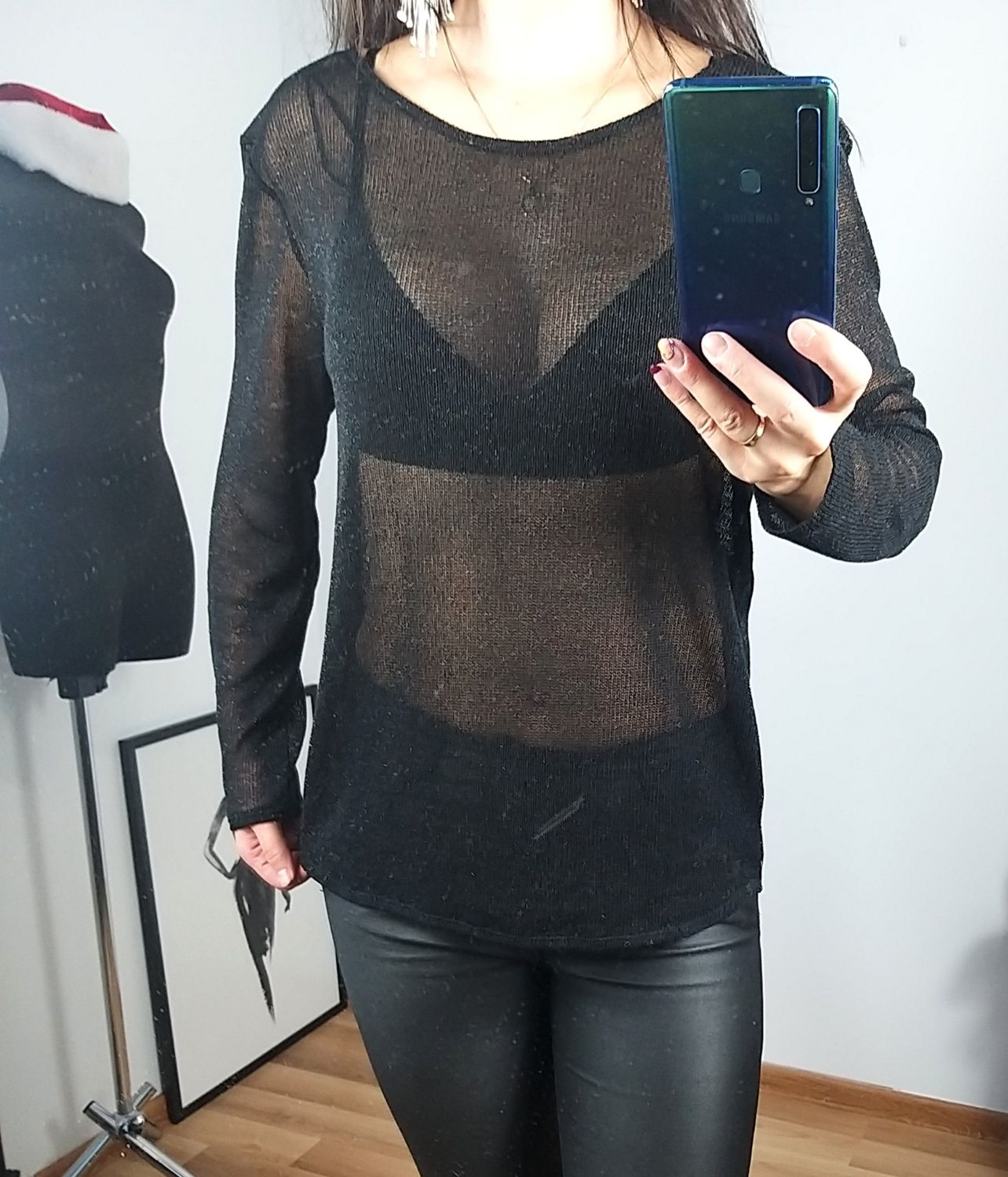 Sweterek ażurkowy r. M L oversize czarny