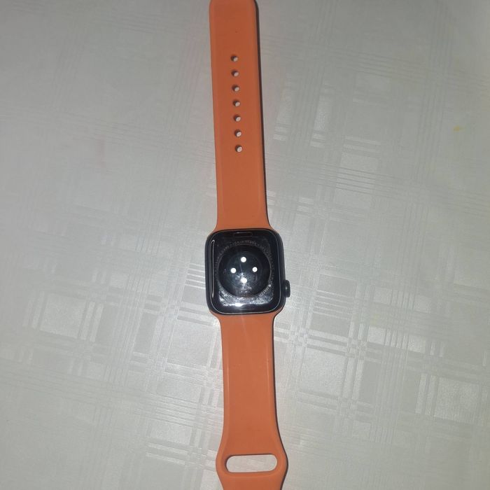 Apple watch 7 в хорошем состоянии
