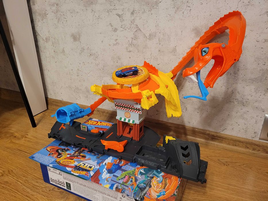 Hot Wheels City Odjazdowa pizza – Atak kobry Zestaw HTN81 HTN 81