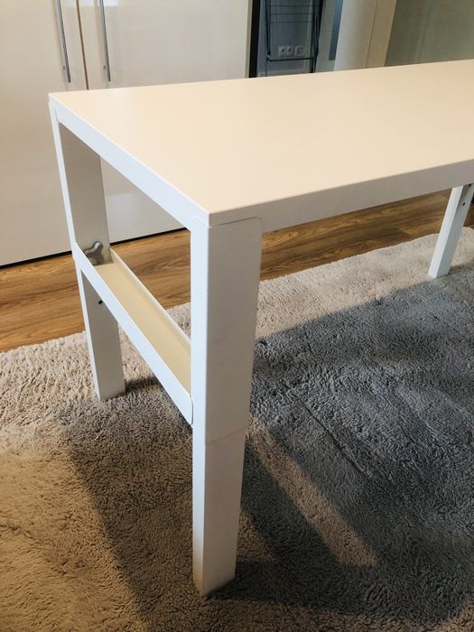 Biurko białe regulowane 128x58 cm, wys. 59-72