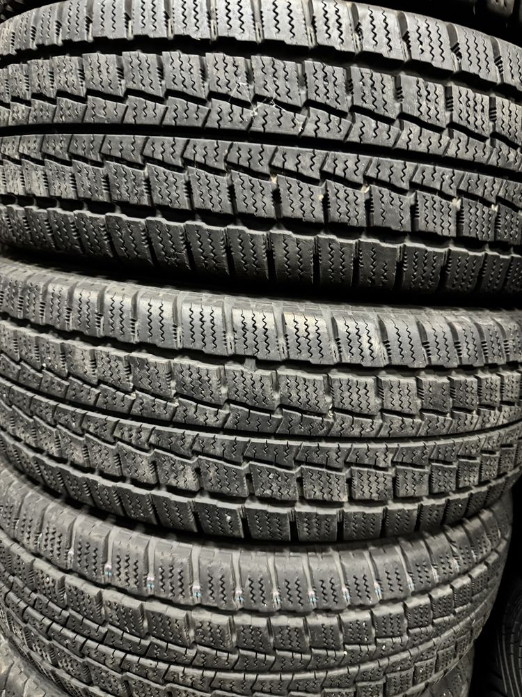 шини б.у зима 215/70 R16C Hankook Winter RW06 склад резини