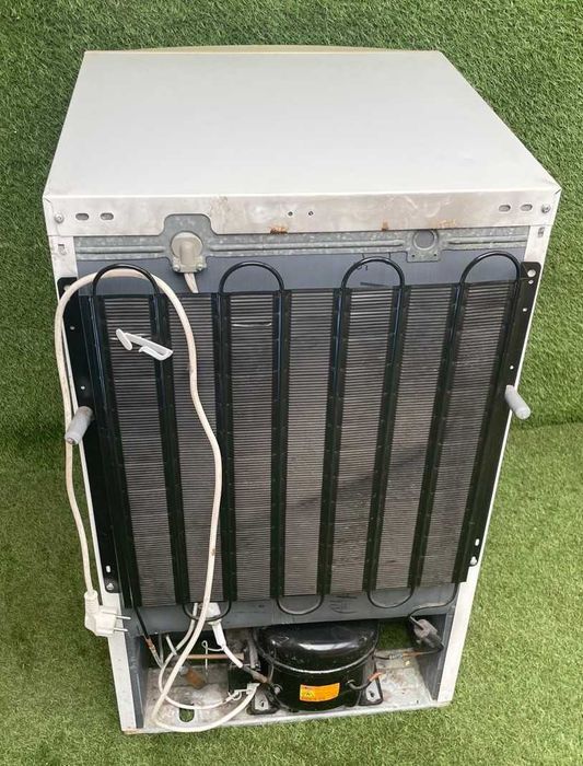 Arca Frigorifica vertical, operacional 50X55X85 cm