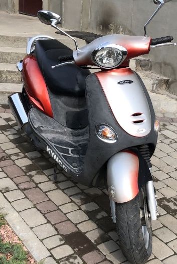 Два Моторолера Кумко Юп 50