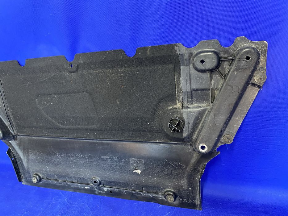 OSŁONA silnika AUDI A4 B9 płyta pokrywa dolna oryginał 43 km przebiegu