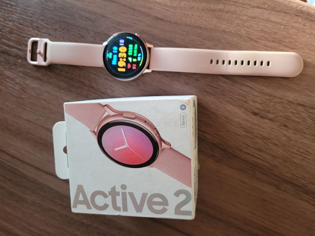 годинник смарт-часи Samsung galaxy active 2 pink ч