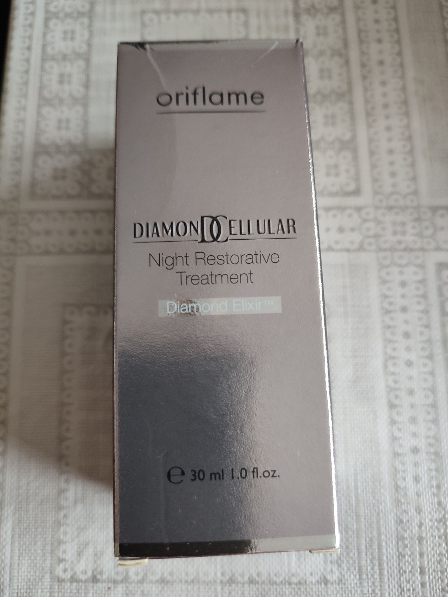 Diamond cellular night restorative treatment