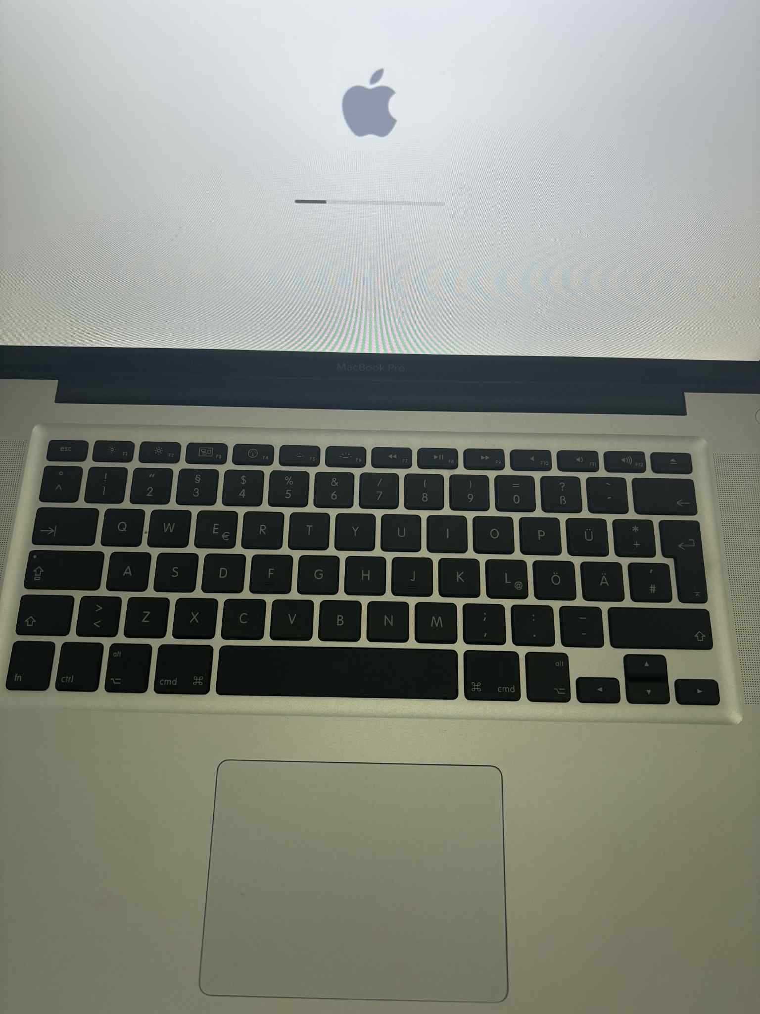 MACBOOK Apple HIGH SIERRA 15,4 " Intel Core i5 4 GB / 320 GB