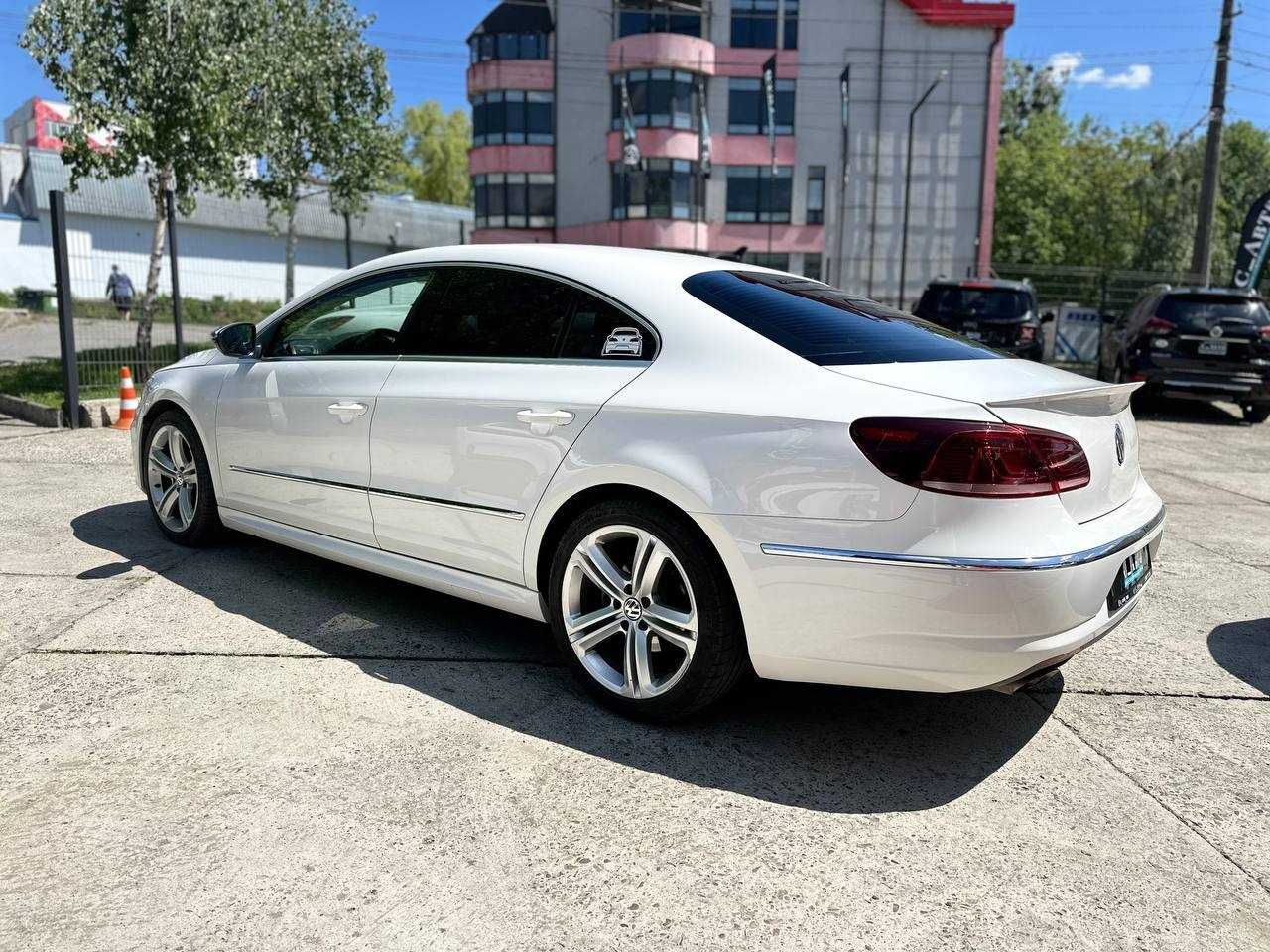 Volkswagen Passat CC купити за 190 дол/міс