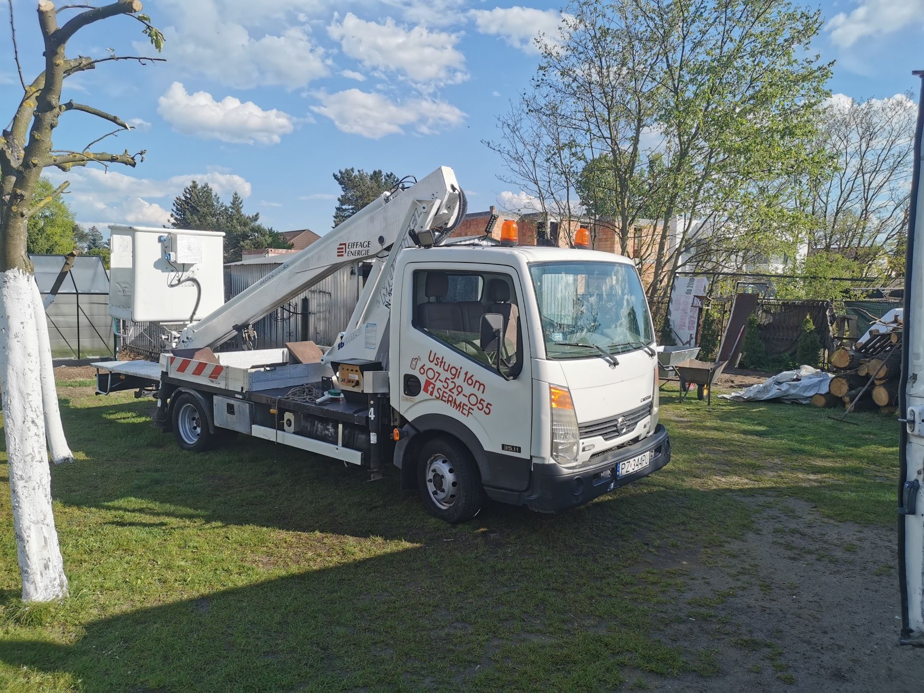 Podnośnik koszowy zwyżka elektryk instalacje  elektryczne