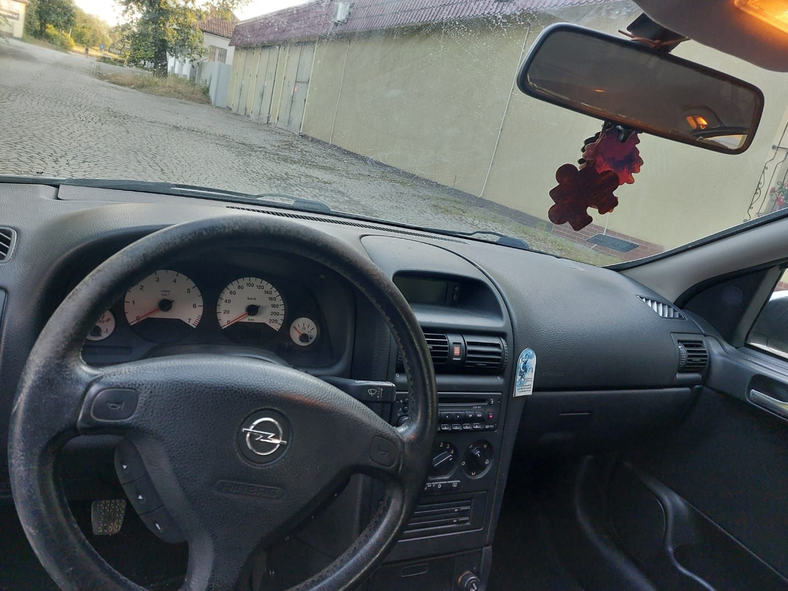 Opel Astra GTC 2.2 16V