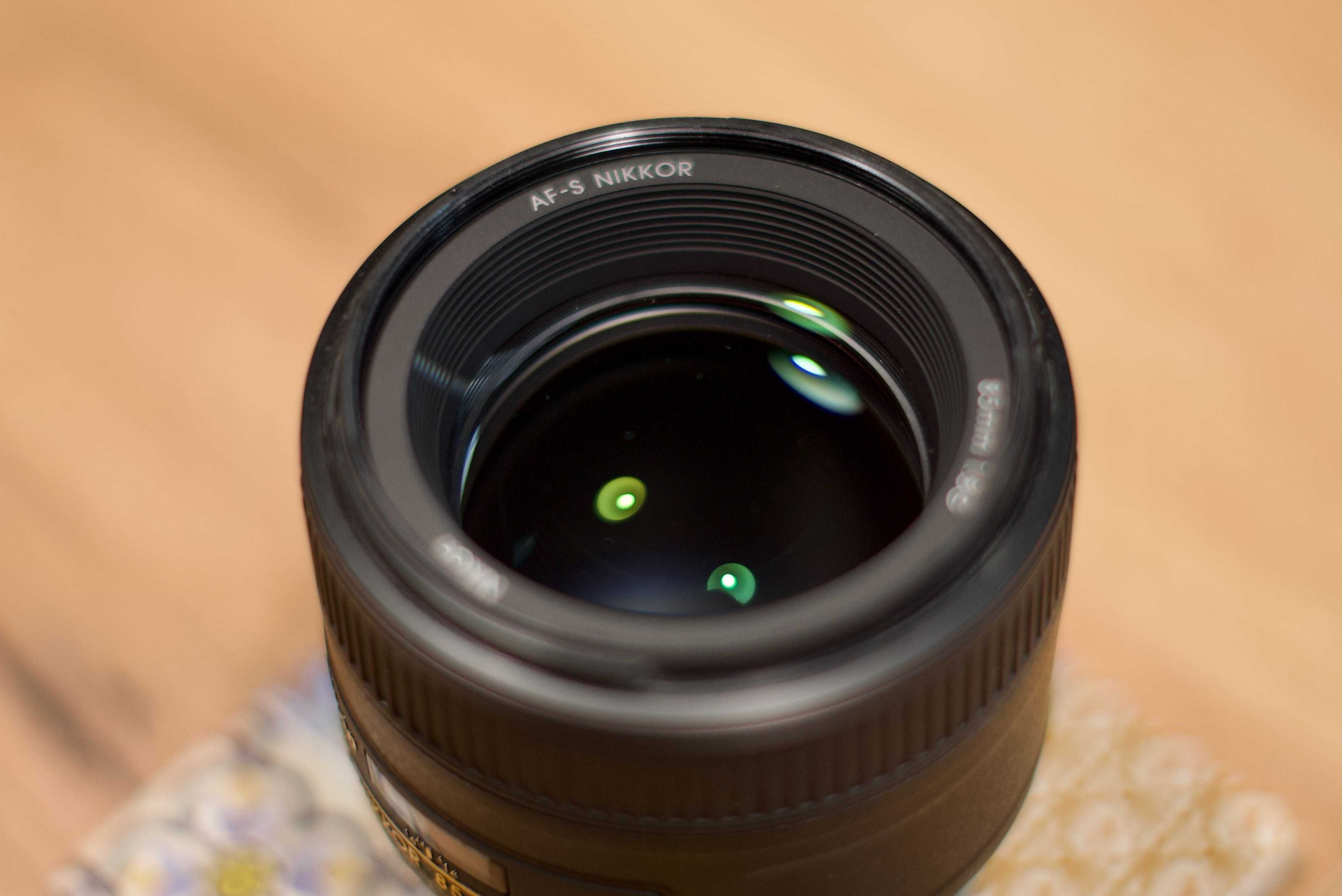 Nikkor 85 mm f/1.8 G