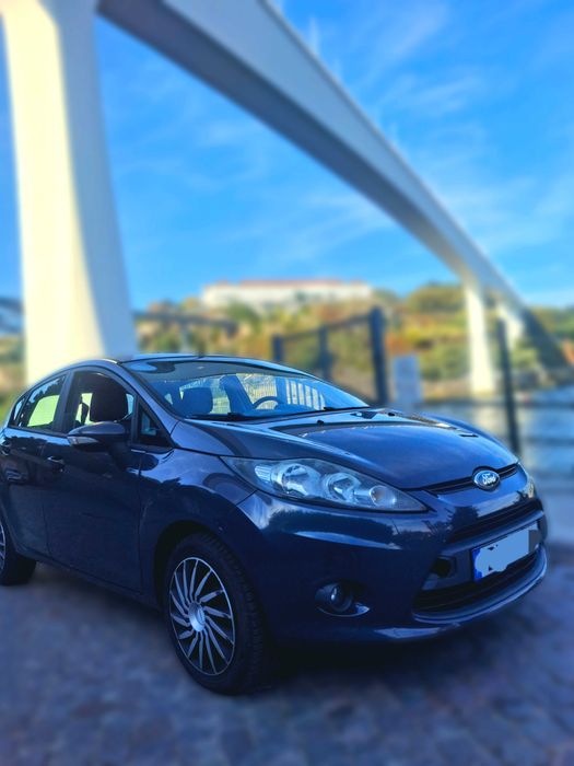 Vendo Ford Fiesta 1.4 tdci Trend 2010
