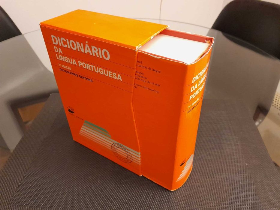 Dicionários da Língua Portuguesa Porto Editora 5ª, 6ª, 7ª e 8ª Edição