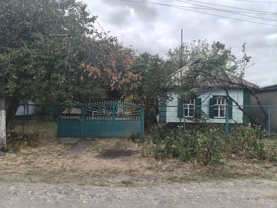 Продам домоволодіння