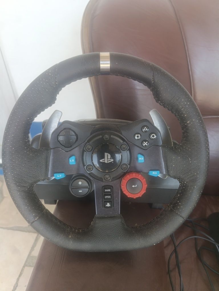 Vendo volante Logitech G29 com shifter e suporte como novo