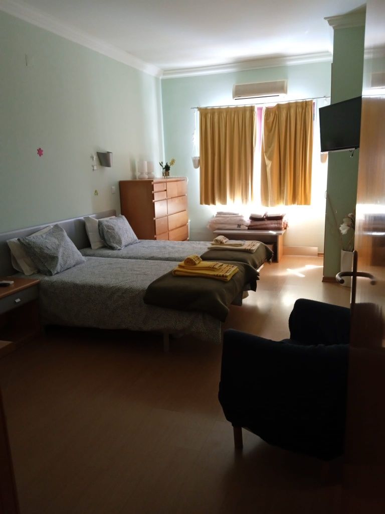 Ericeira - Férias - apartamento T1 - 4 pax - ótima vista de mar