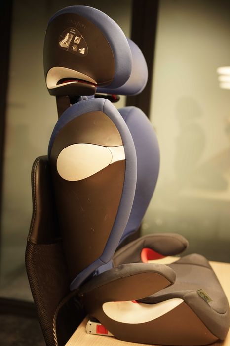 Автокрісло Дитяче Cybex Pallas M-Fix 2-в-1  Гарний технічний стан