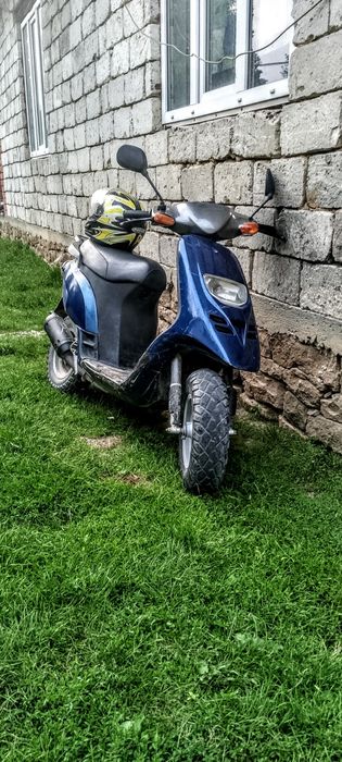 Скутер піаджо тайфун 2т