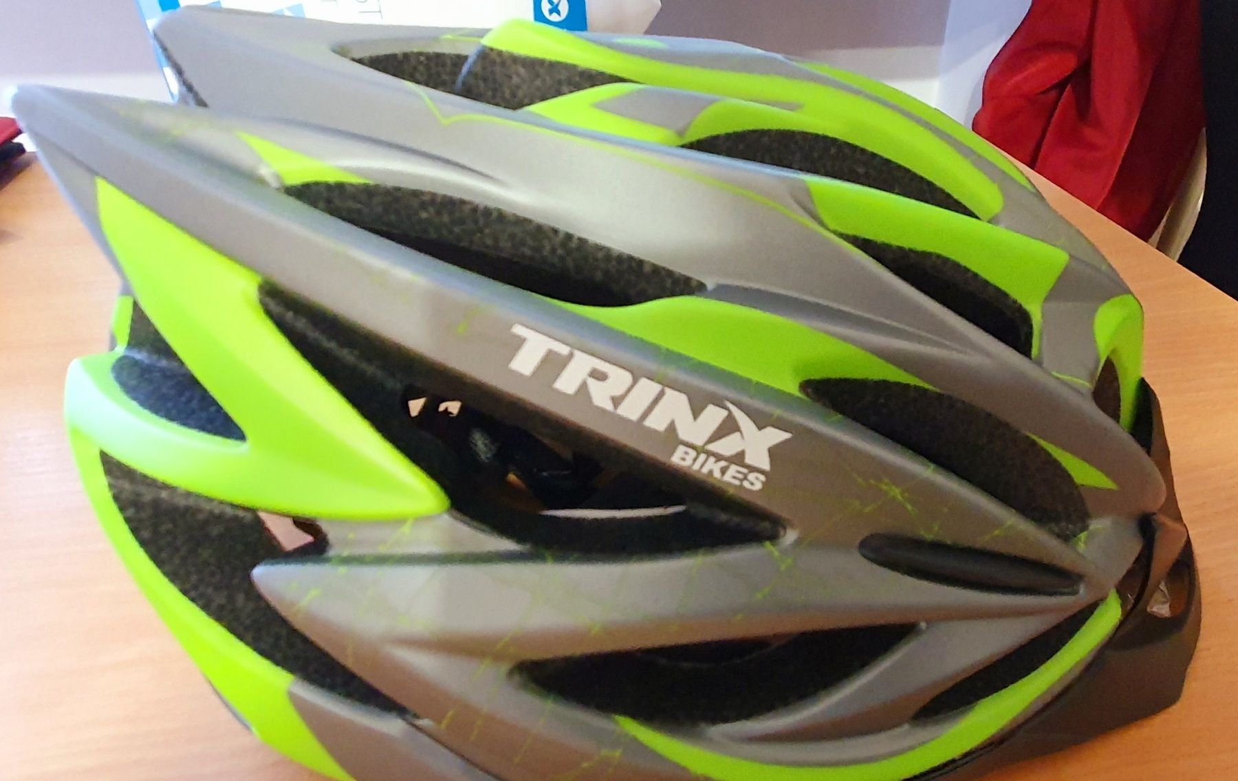 Велосипедный шлем TRINX, размер M