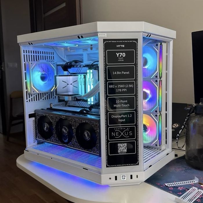 Игровой новый настольный компьютер