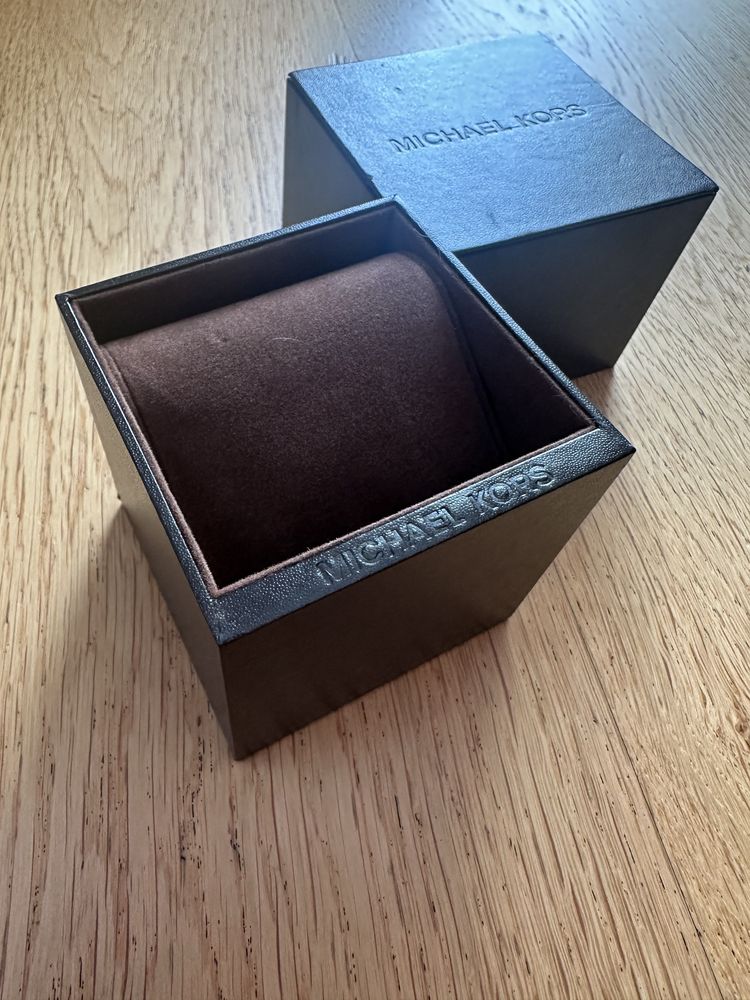 Pudełko pudełeczko box etui na zegarek Michael Kors brązowe