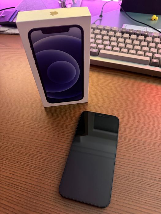 Iphone 12 128GB em excelente estado e com caixa e cabo original