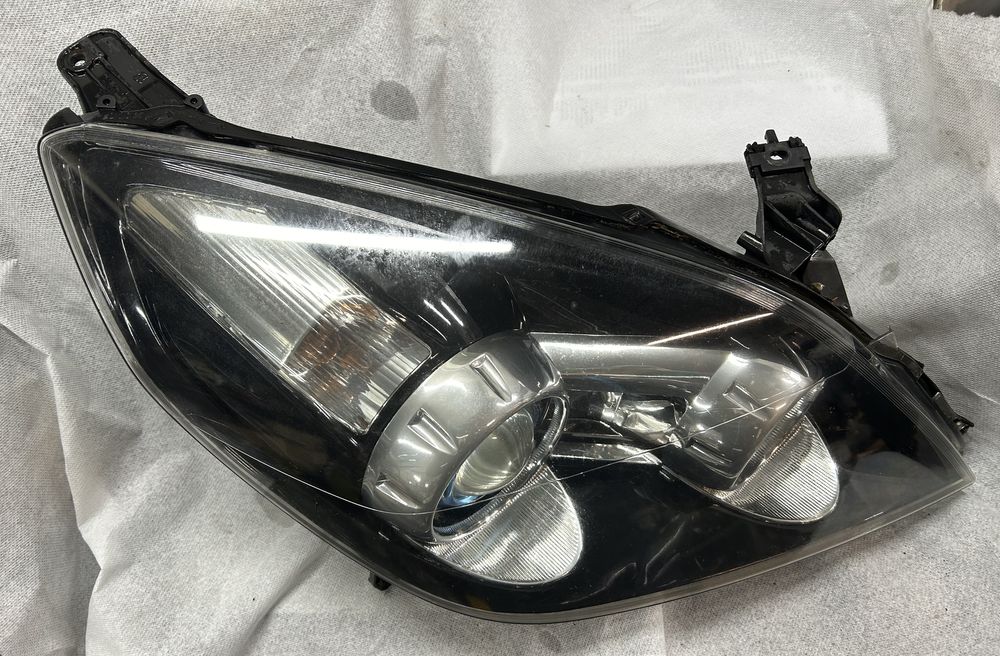 Lampy przednie OPEL vectra c lift bi xenon skrętny lewa i prawa