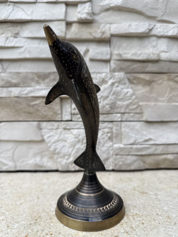 Mosiężny grawerowany delfin figurka delfina z mosiądzu
